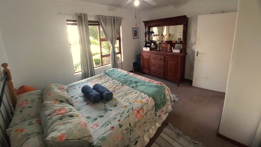 4 Bedroom Property for Sale in Britannia Bay Western Cape